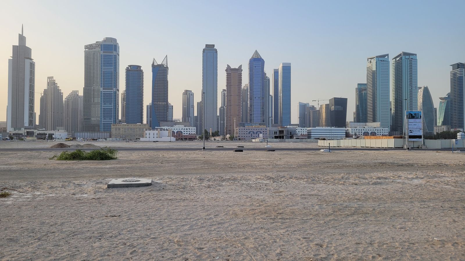 Understanding Dubai Real Estate Fees: DLD, Service Charges & More