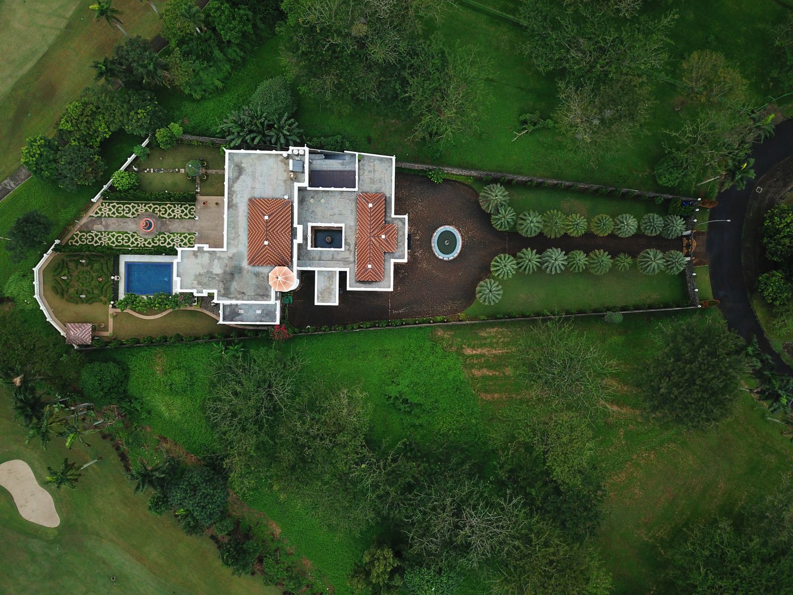Emirates Hills: Where Dubai’s Ultra-Wealthy Actually Live